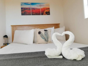072B Affordable Retreat nr South Rim Sleeps 4- no kitchenette